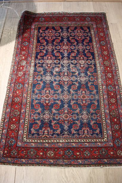 2 Oriental wool rugs 200 x 130 cm (worn)