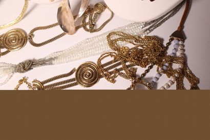 Costume jewelry set, including: 12 necklaces,...