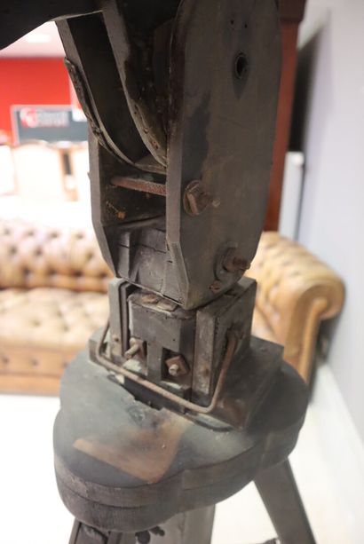 Long sight on adjustable tripod. (acc.)