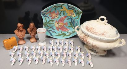 Lot including: 42 polychrome porcelain cherubs,...