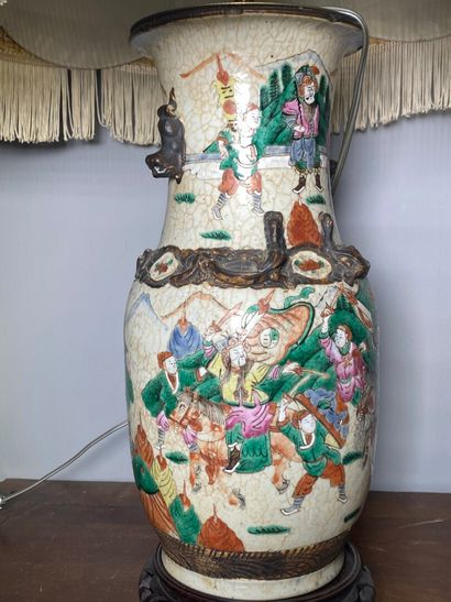 CHINA. Pair of Nankin vases, in crackled...