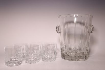 Suite of 6 whisky glasses and Champagne bucket,...