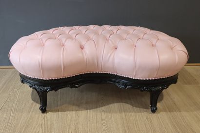 PAUL ART. Banquette en bois noirci et garniture...