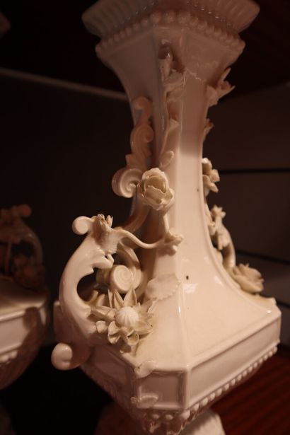 Pair of porcelain vases. 19th century (acc.)...