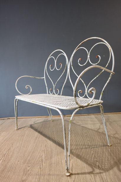 Banc de jardin en fer forgé laqué blanc....