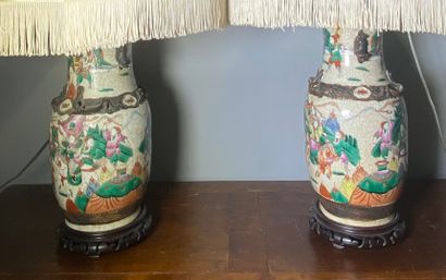 CHINA. Pair of Nankin vases, in crackled...