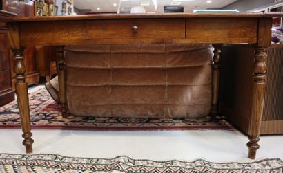 Table rectangulaire en bois naturel ouvrant...