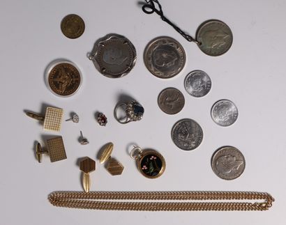 Lot including: Coins, some in silver, medals,...