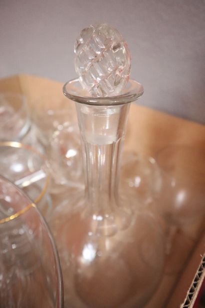 1 box of glassware and crystalware, mismatched:...
