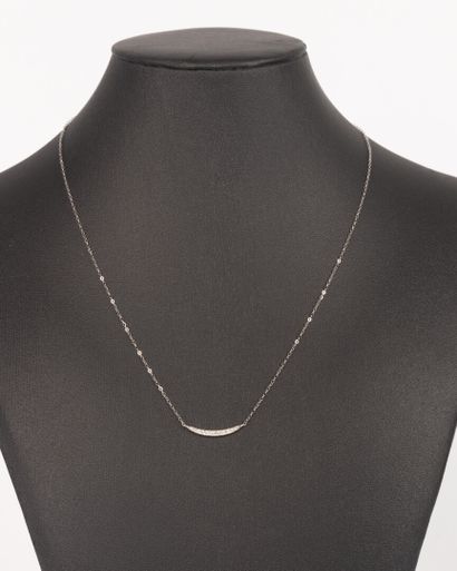 White gold necklace set with a line of 11...