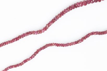 Necklace with rubies weighing 96.69 cts approx....