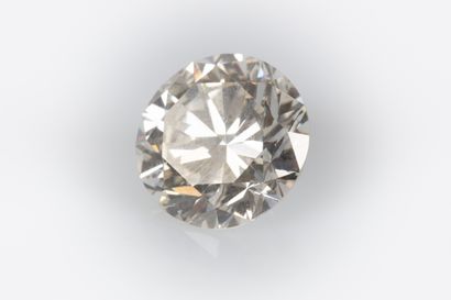 Platinum and white gold ring set with a round...