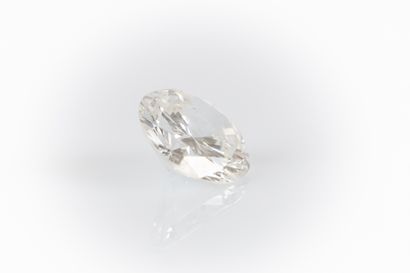 Solitaire ring in white gold and platinum...