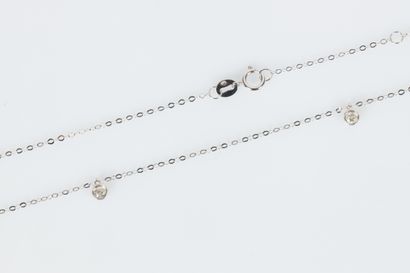 White gold necklace set with three round...