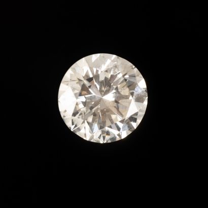 Platinum and white gold ring set with a round...