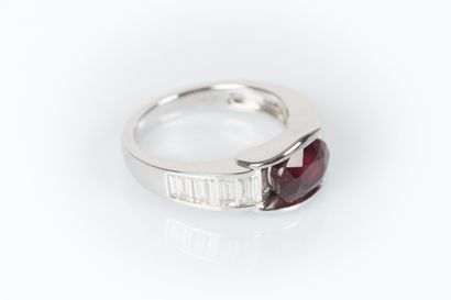 White gold ring centered in a semi-circle...