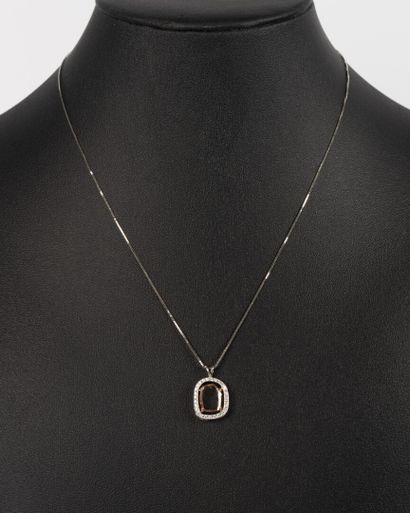 Two-tone white and rose gold pendant set...