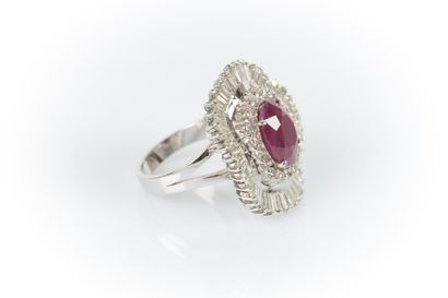 Importante bague forme 