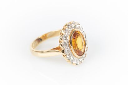 Bague marguerite en or jaune sertie d'un...