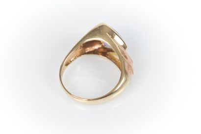 Yellow gold ring set with an amethyst troïdia...