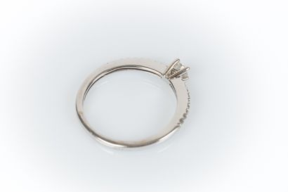 White gold solitaire set with a brilliant-cut...