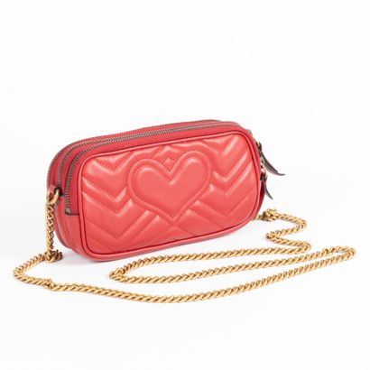 GUCCI. Small shoulder bag in smooth red leather,...