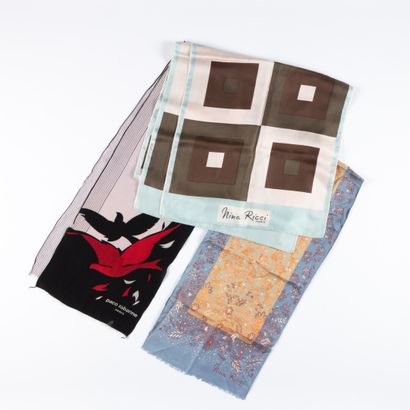 Scarf set :
- NINA RICCI. Rectangular scarf...