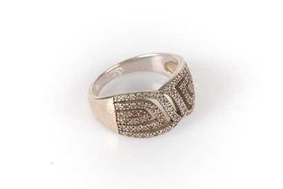 Silver ring set with lines of Zirconium Oxides....