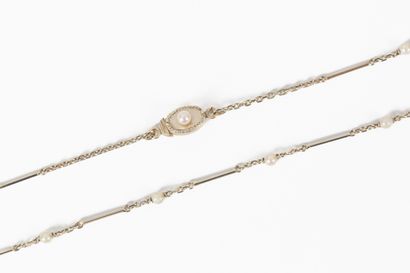 Collier en or gris, maille forçat et baguettes,...