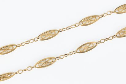 Collier en or maille navette filigranée....