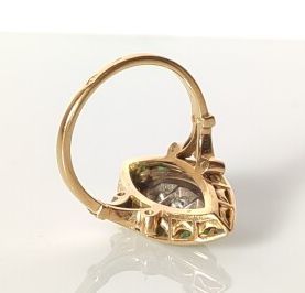 Bague marquise en or de deux tons sertie...