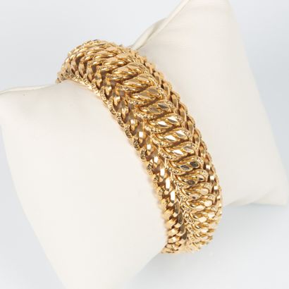 Important bracelet en or maille américaine....