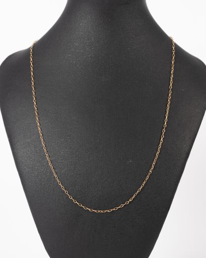 Chaîne en or maille ovale. 2,56 g - 46 c...