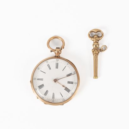 Montre de col en or guilloché et gravé d'un...