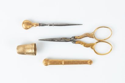 Nécessaire de couture, 4 pièces en or ou...