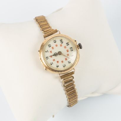 Montre de col en or, le cache-poussière également...