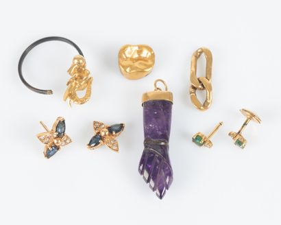 Lot de bijoux en or : dent en or (1,56 g),...