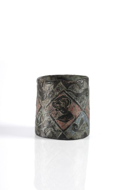 Bague en cuivre champlevé et émaillé, élément...