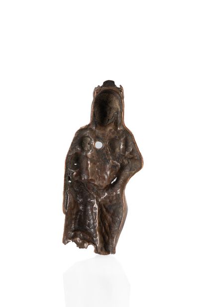 Figure d'applique en cuivre repoussé, gravé...
