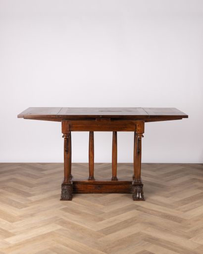 Petite table à rallonges à l'italienne en...