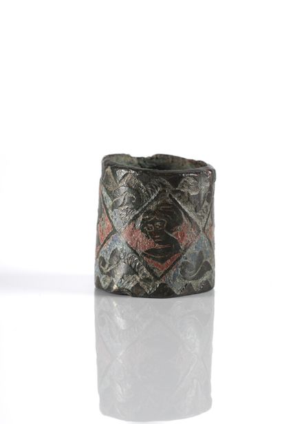 Bague en cuivre champlevé et émaillé, élément...