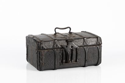 Grand coffret avec couvercle à pans, âme...