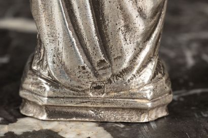 Vierge Marie montrant le coeur sacré en argent....