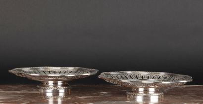 Paire de présentoirs sur piédouche à contours...