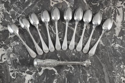 Série de 10 cuillers à moka en argent. Orfèvre...