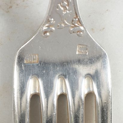 Ensemble de couverts en argent à décor rocaille,...