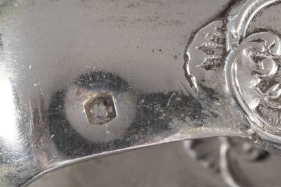 Série de 10 cuillers à moka en argent. Orfèvre...