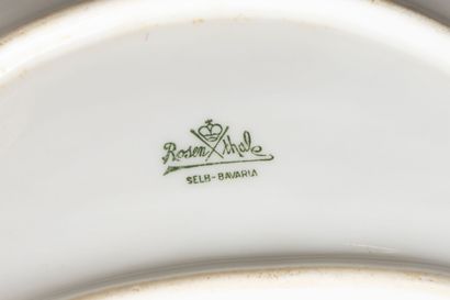 ROSENTHAL. Service de table en porcelaine...