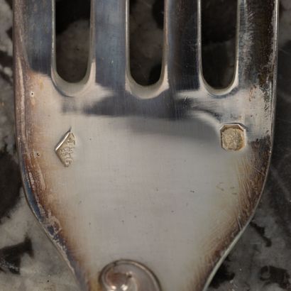 Ensemble de couverts en argent et vermeil,...
