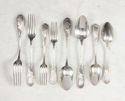 Ensemble de couverts en argent à décor rocaille,...